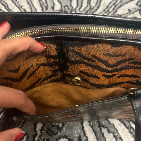 PATRICIA NASH -Tiger Print Handbag - Picture 10 of 13